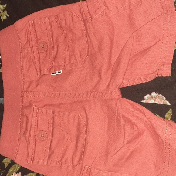 Levi's Woven Cargo Short | 12M | Coral Red - Picture 3 of 6